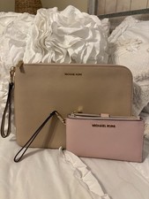 Capa e carteira acessórios para tablet Michael Kors pulseira comprar usado Capa e carteira acessórios para tablet Michael Kors pulseira comprar usado  Enviando para Brazil