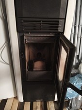 Stufa pellet usata. usato Stufa pellet usata. usato  Visciano