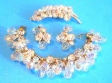 Usado, CONJUNTO VINTAGE DE BRINCOS BROCHE PULSEIRA DE CRISTAL VIDRO JULIANA CHA AB PEÇA DE LIVRO comprar usado  Enviando para Brazil