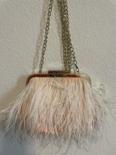 Usado, Bolsa clutch BCBGMAXAZRIA ouro emplumado corrente opala noite rosa comprar usado  Enviando para Brazil