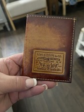 Carteira de couro vintage Levis Strauss logotipo patch em relevo feita nos EUA, usado comprar usado  Enviando para Brazil