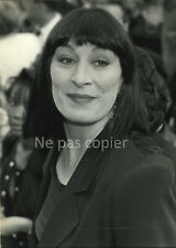 ANGELICA HUSTON 1990 CANNES grande photo 11 x 17 cm par Robert Cohen comprar usado  Enviando para Brazil