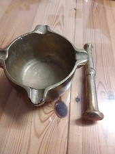 Mortier bronze laiton. d'occasion  Charolles
