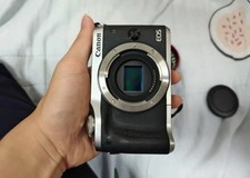 Corpo da câmera sem espelho Canon EOS M6 prata (usado) comprar usado Corpo da câmera sem espelho Canon EOS M6 prata (usado) comprar usado  Enviando para Brazil