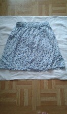 Jupe courte fleuri d'occasion  Torcy