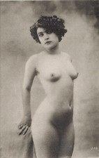 Cartolina nudo donna usato  Roma