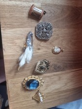 Various costume jewellery for sale  WOLVERHAMPTON