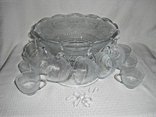 Conjunto de tigela perfurada de cristal vintage Bali 26 peças 12 xícaras com ganchos (sem concha) comprar usado  Enviando para Brazil