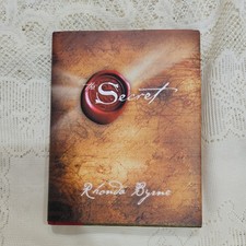 The Secret - Hardcover By Rhonda Byrne - Like new comprar usado  Enviando para Brazil