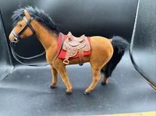 Cavalo flocado de plástico vintage com brinquedo de sela, marrom com juba preta e cauda comprar usado  Enviando para Brazil