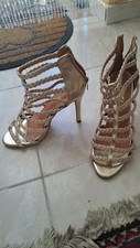 Scarpe col tacco usato  Dairago