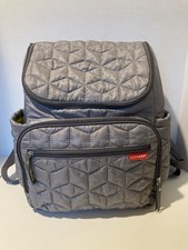 Mochila Skip Hop Forma acolchoada para fraldas cinza com forro verde LEIA comprar usado Mochila Skip Hop Forma acolchoada para fraldas cinza com forro verde LEIA comprar usado  Enviando para Brazil