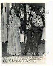 1976 Press Photo Elizabeth Taylor e Liza Minelli chegam ao balé Washington comprar usado  Enviando para Brazil