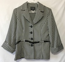 Sweet suit women for sale  Lindsay