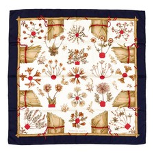 Hermes silk scarf d'occasion  Expédié en Belgium