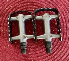 Usado, Vintage.  Pedais de alumínio para mountain bike.  9/16 pol  Clone Shimano Deore. Marca?  comprar usado  Enviando para Brazil