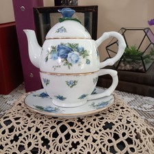 royal albert tea set for sale  New Holland
