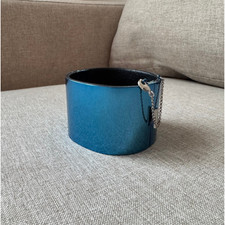 Celine minimal manchette d'occasion  Expédié en Belgium