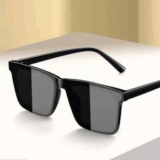 Lunettes noires élégantes d'occasion  Mulhouse-