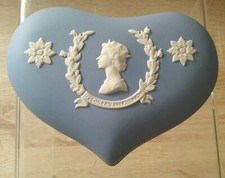 Wedgwood jasperware queen for sale  LONDON