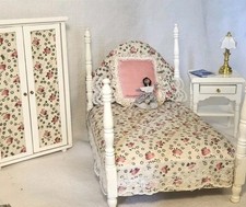 Casa de bonecas miniatura feminina conjunto de quarto duplo cama guarda-roupa mesa de cabeceira escala 1:12 comprar usado  Enviando para Brazil