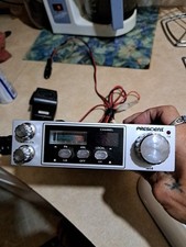 President radio 14 d'occasion  Expédié en Belgium