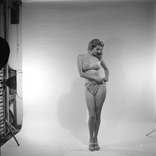 Foto de filme negativa década de 1960 artística loira nua modelo estúdio 120mm Lynn Lampent comprar usado  Enviando para Brazil
