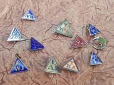 Lot insignes auberges d'occasion  Aubenas