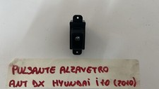 Pulsante alzavetro anteriore usato  Castellammare di Stabia