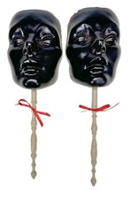 Usado, 2 máscaras faciais de gesso pintadas de preto em palitos arte carnaval 15” x 5” comprar usado  Enviando para Brazil