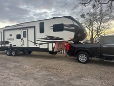 E365 fifth wheel for sale  Monticello
