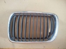 BMW 3 E36 1997 lewa górna kratka przód BM0701103 KKE9475 na sprzedaż  PL