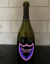 Dom perignon vuoto usato Dom perignon vuoto usato  Spedire a Italy