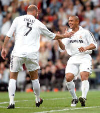 Roberto Carlos And Zidane Hand Greeting On The Court foto celebridade príncipe 8x10 comprar usado  Enviando para Brazil