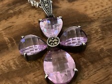Pendentif croix améthyste d'occasion  Expédié en Belgium