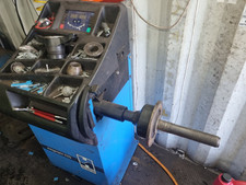 Tyre balancing machine for sale  LONDON