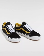 Scarpe sneakers unisex usato  Italia