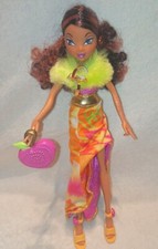 Winx Club doll Layla w stroju  Dance Night  Lalka 2005 Mattel , używany na sprzedaż  PL