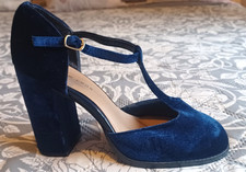 New look navy for sale  NEWPORT