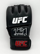 Usado, Luva autografada Merab Dvalishvili PSA/DNA UFC comprar usado  Enviando para Brazil