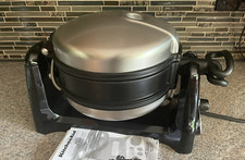Máquina de waffle rotativa belga KitchenAid KPWB100 Pro Line Series (ótimo estado!!) comprar usado  Enviando para Brazil