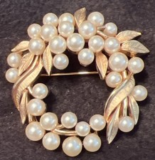 antique tone wreath brooch for sale  Westfield