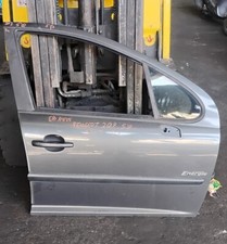 Portiera anteriore destra usato  Genova