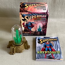Usado, Superman: Glowing Kryptonite and Illustrated Book Mega Mini Kits comprar usado  Enviando para Brazil