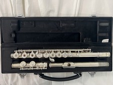 Flauta estudantil Yamaha YFL-221 banhada a prata níquel com estojo rígido comprar usado  Enviando para Brazil