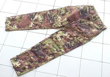 Pantaloni mimetici vegetati usato  Milano