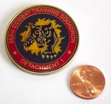 Usado, Moeda Desafio - USAF - 35º Esquadrão de Treinamento de Combate - Det 1 - Bandeira Vermelha do Alasca comprar usado  Enviando para Brazil