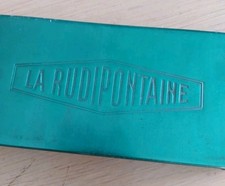 Boîte ancienne leurres usato  Spedire a Italy
