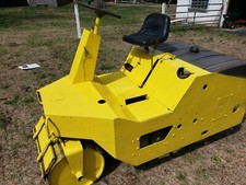 Vibrating roller compactor for sale  Newtown