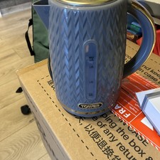 plum kettles for sale  FERNDALE